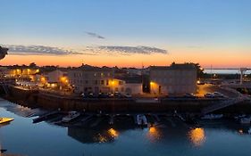 Ile De Re - T3 Avec Sublime Vue Mer - 80M2 - 4 A 6 Pers